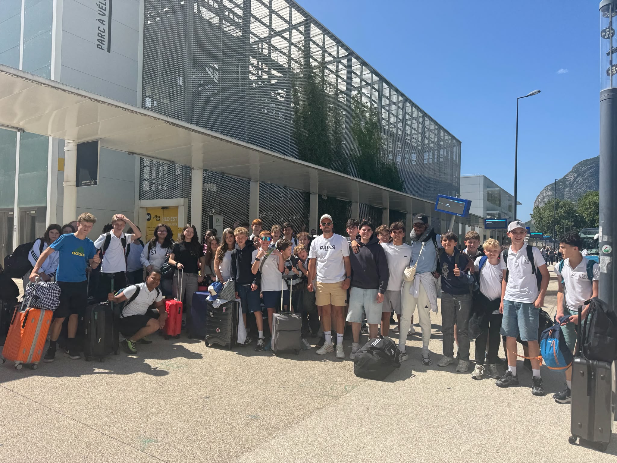 Voyage des 4èmes à Vaujany : un séjour sportif inoubliable !